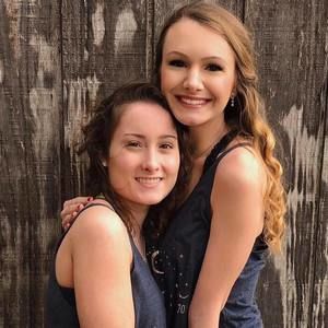 Meet your Posher, Mikayla